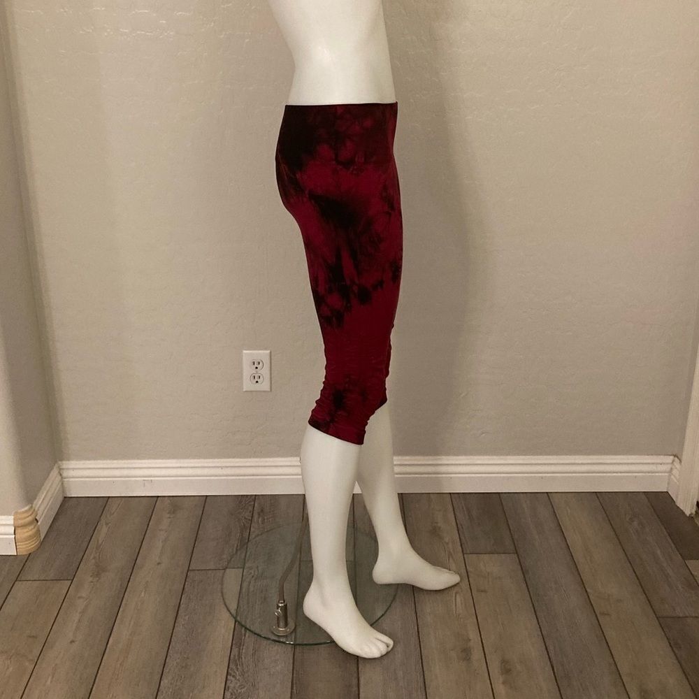 Lululemon In The Flow Crop | Wine Berry/Bordeaux Drama | Size 8 - Picture 9 of 12